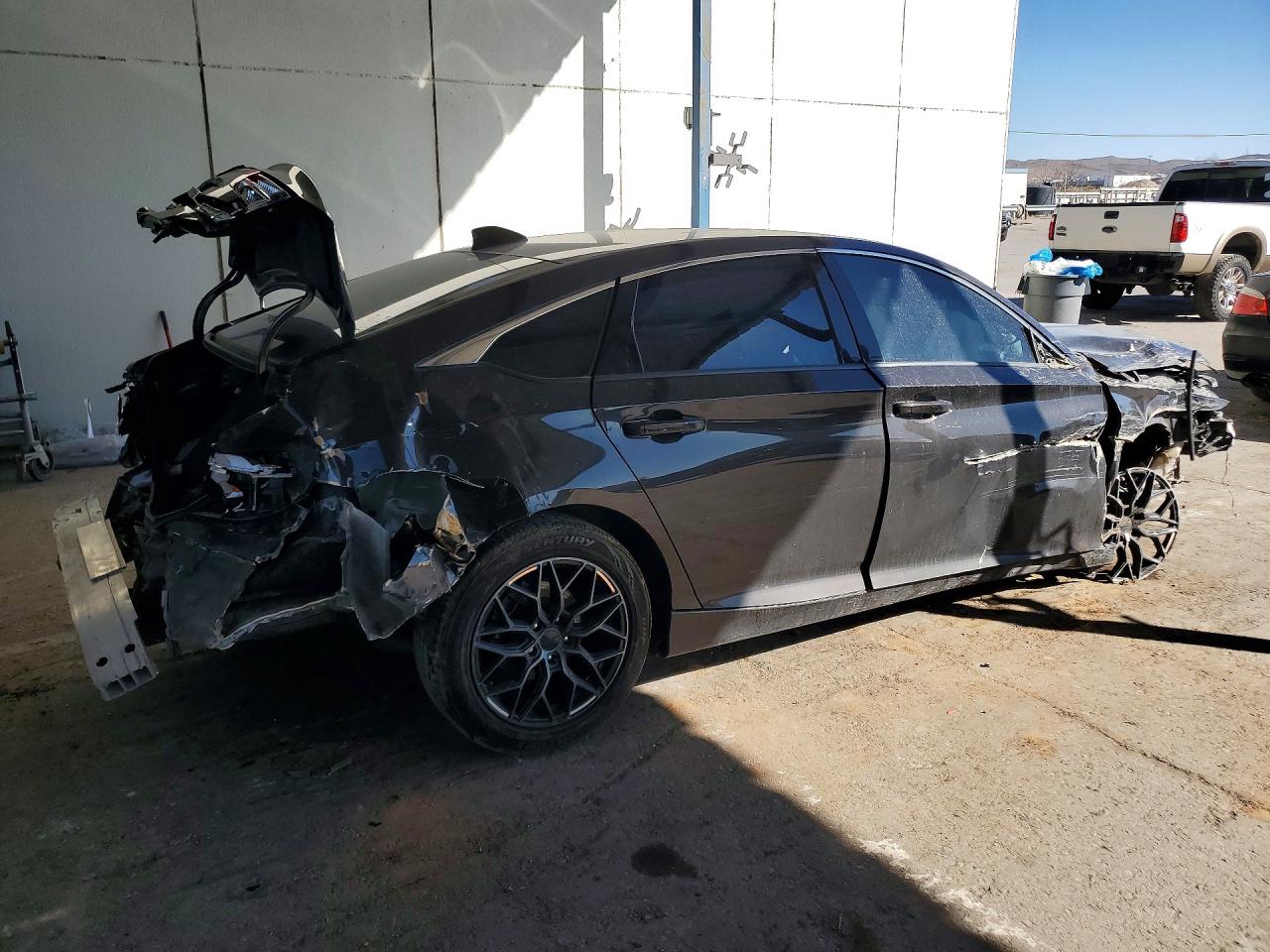 2018 HONDA ACCORD LX photo 5
