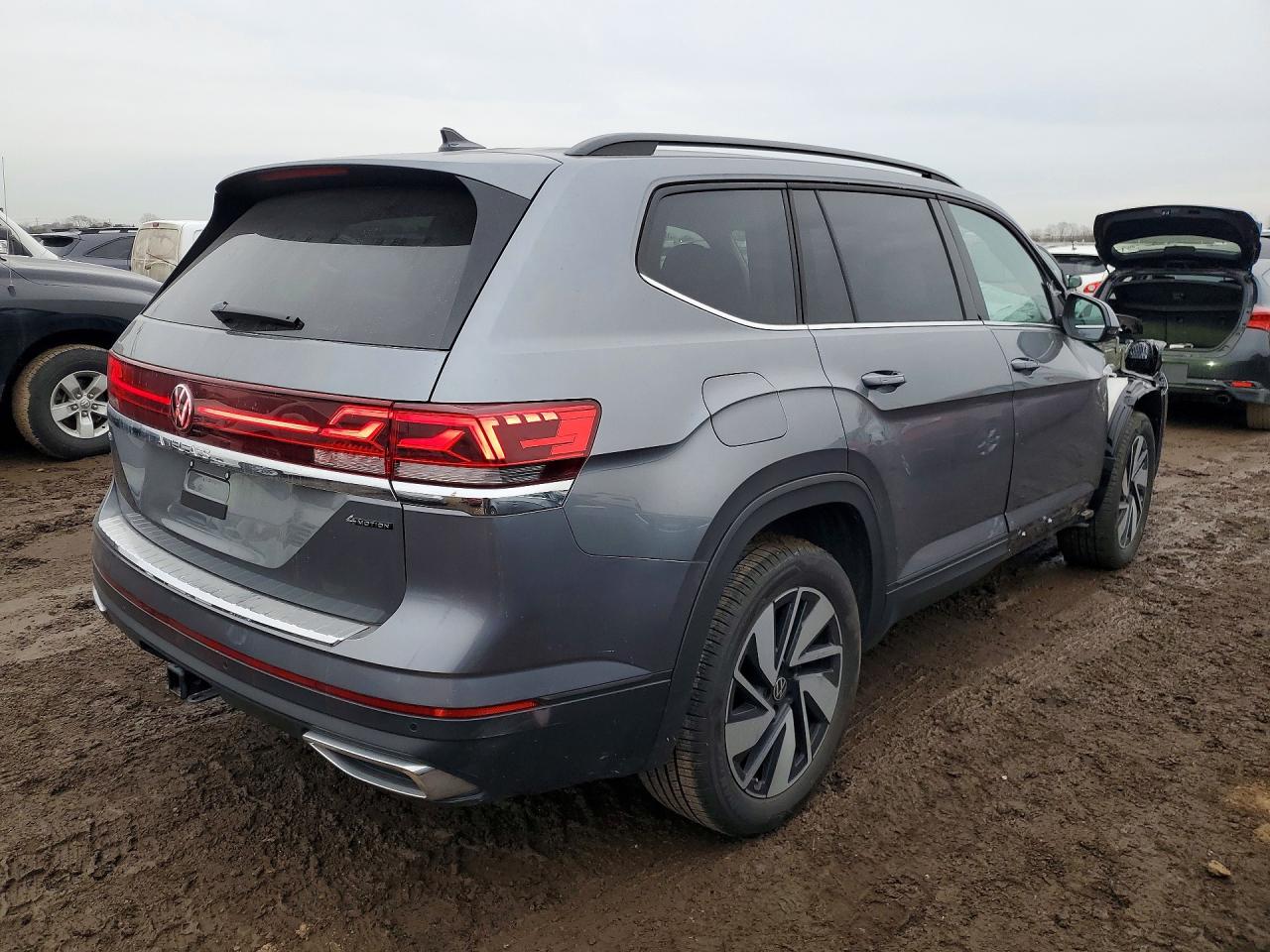 2024 VOLKSWAGEN ATLAS SE photo 7