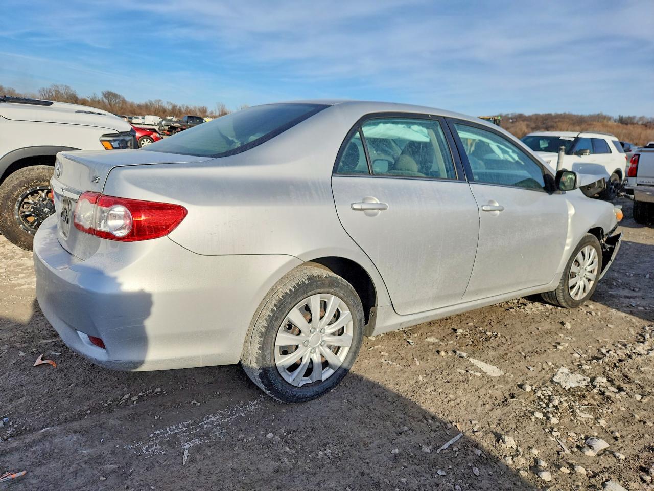 2013 TOYOTA COROLLA BASE photo 3