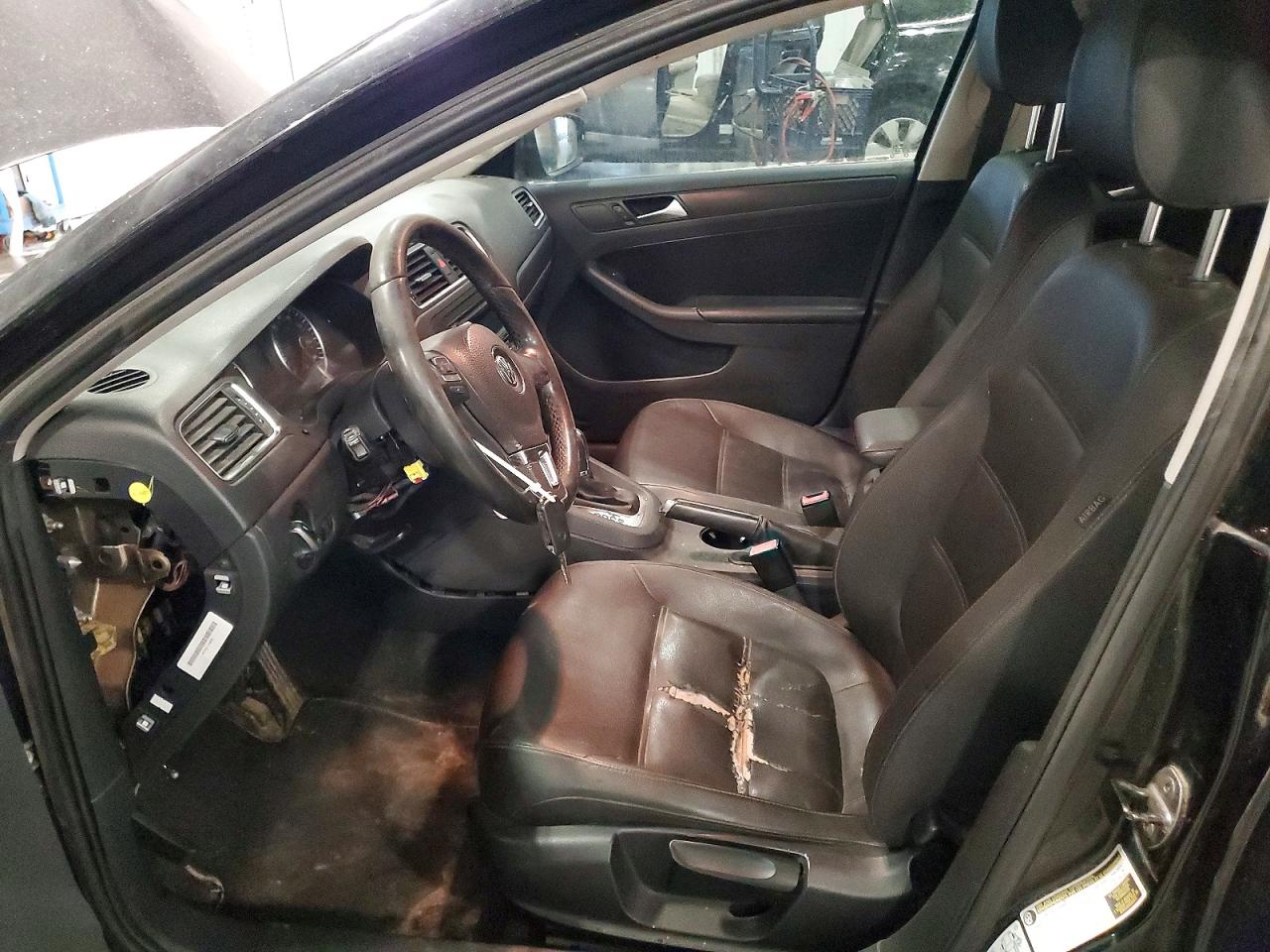 2012 VOLKSWAGEN JETTA SE photo 13