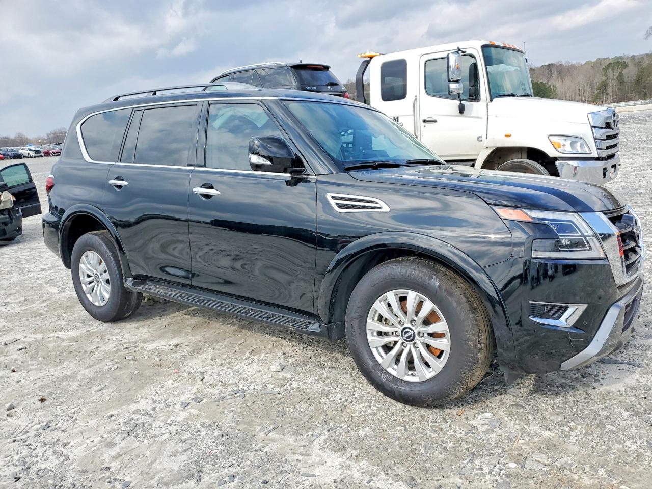 2023 NISSAN ARMADA SV photo 4