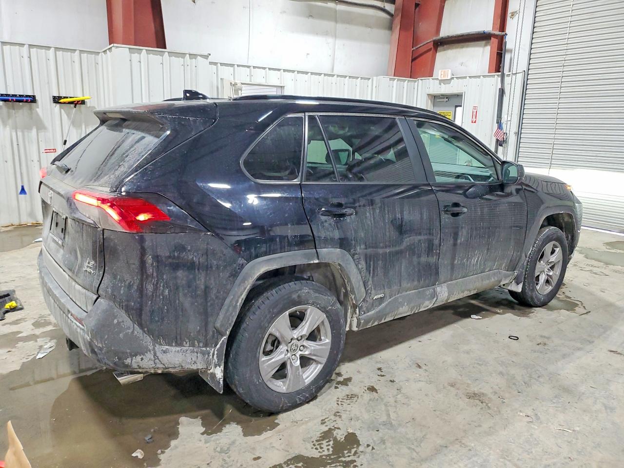 2025 TOYOTA RAV4 LE photo 7