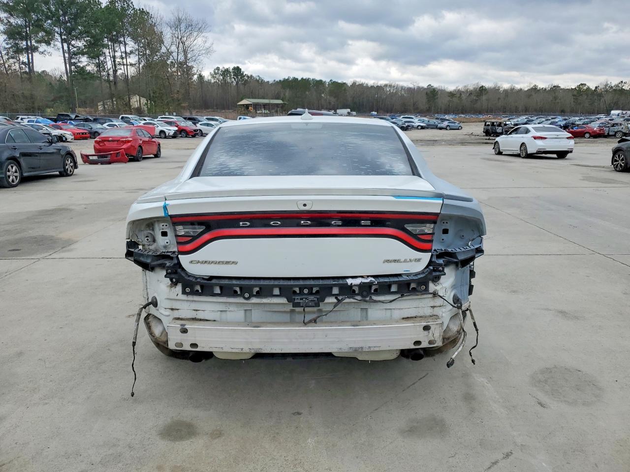 2015 DODGE CHARGER SXT photo 16