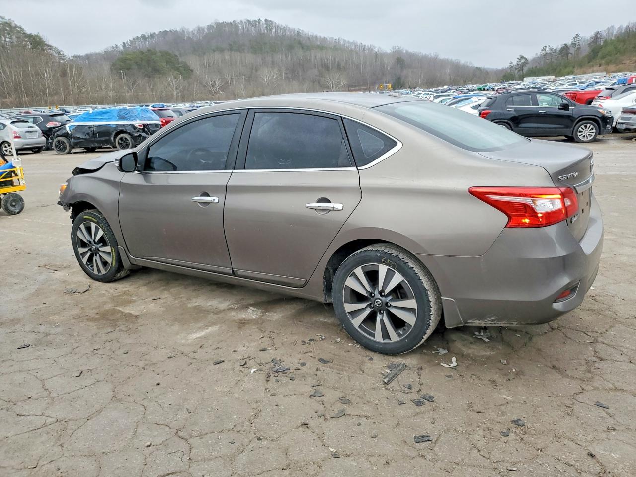 2016 NISSAN SENTRA S photo 3