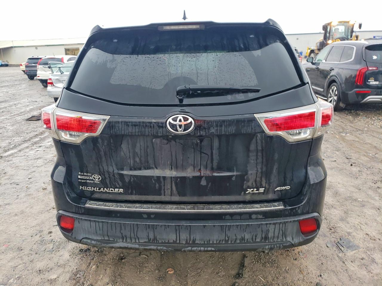 2016 TOYOTA HIGHLANDER XLE photo 6