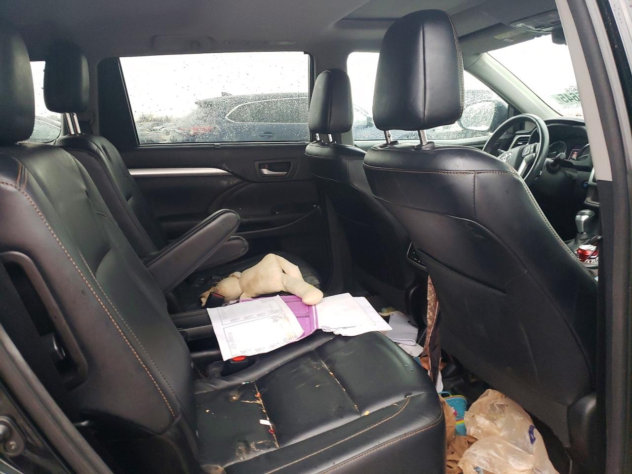 2016 TOYOTA HIGHLANDER XLE photo 11