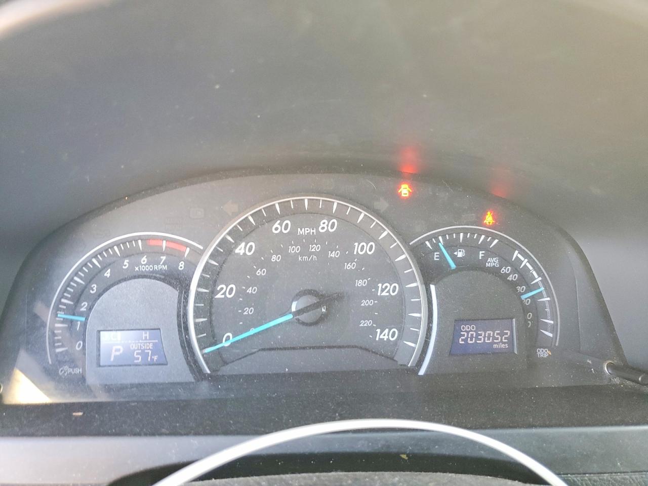 2014 TOYOTA CAMRY L photo 9