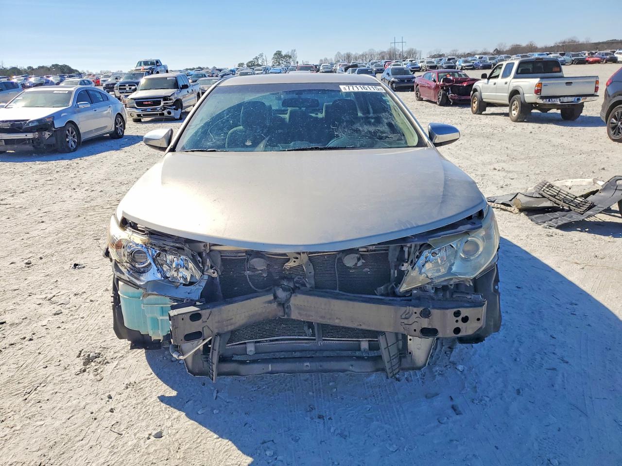 2014 TOYOTA CAMRY L photo 5