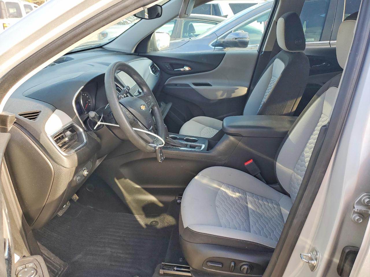 2020 CHEVROLET EQUINOX LT photo 7