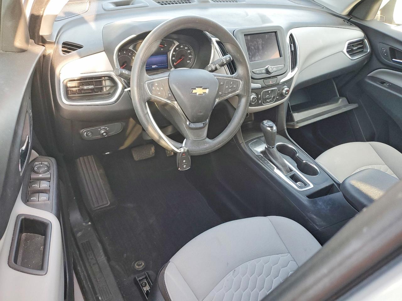 2020 CHEVROLET EQUINOX LT photo 8