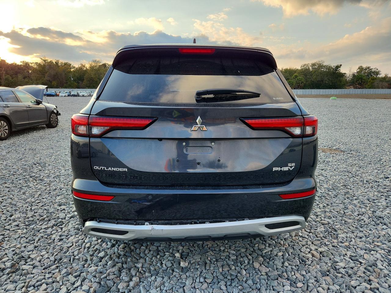 2025 MITSUBISHI OUTLANDER SE photo 6
