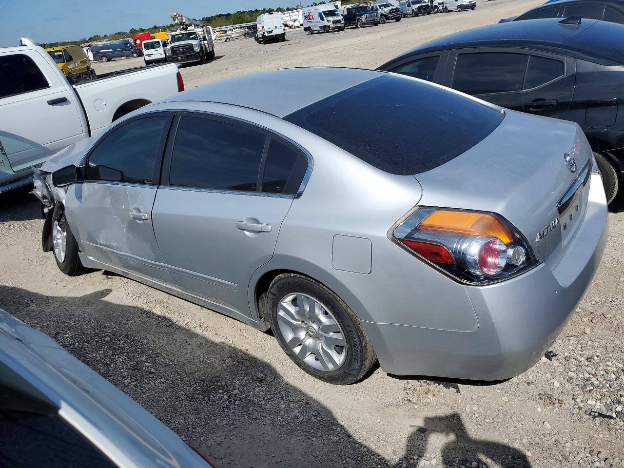 2012 NISSAN ALTIMA BASE photo 2