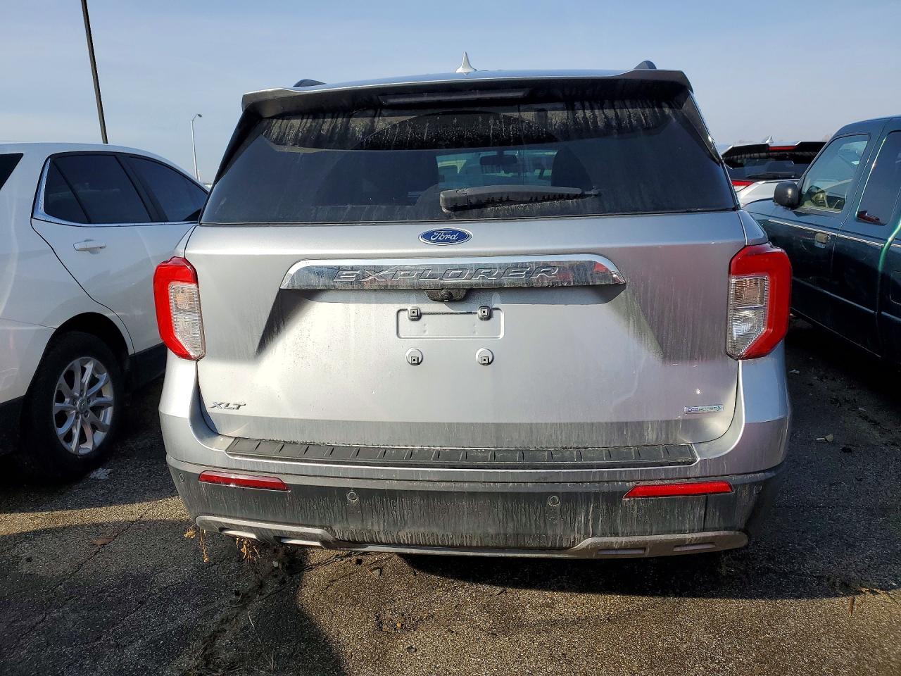 2020 FORD EXPLORER XLT photo 6