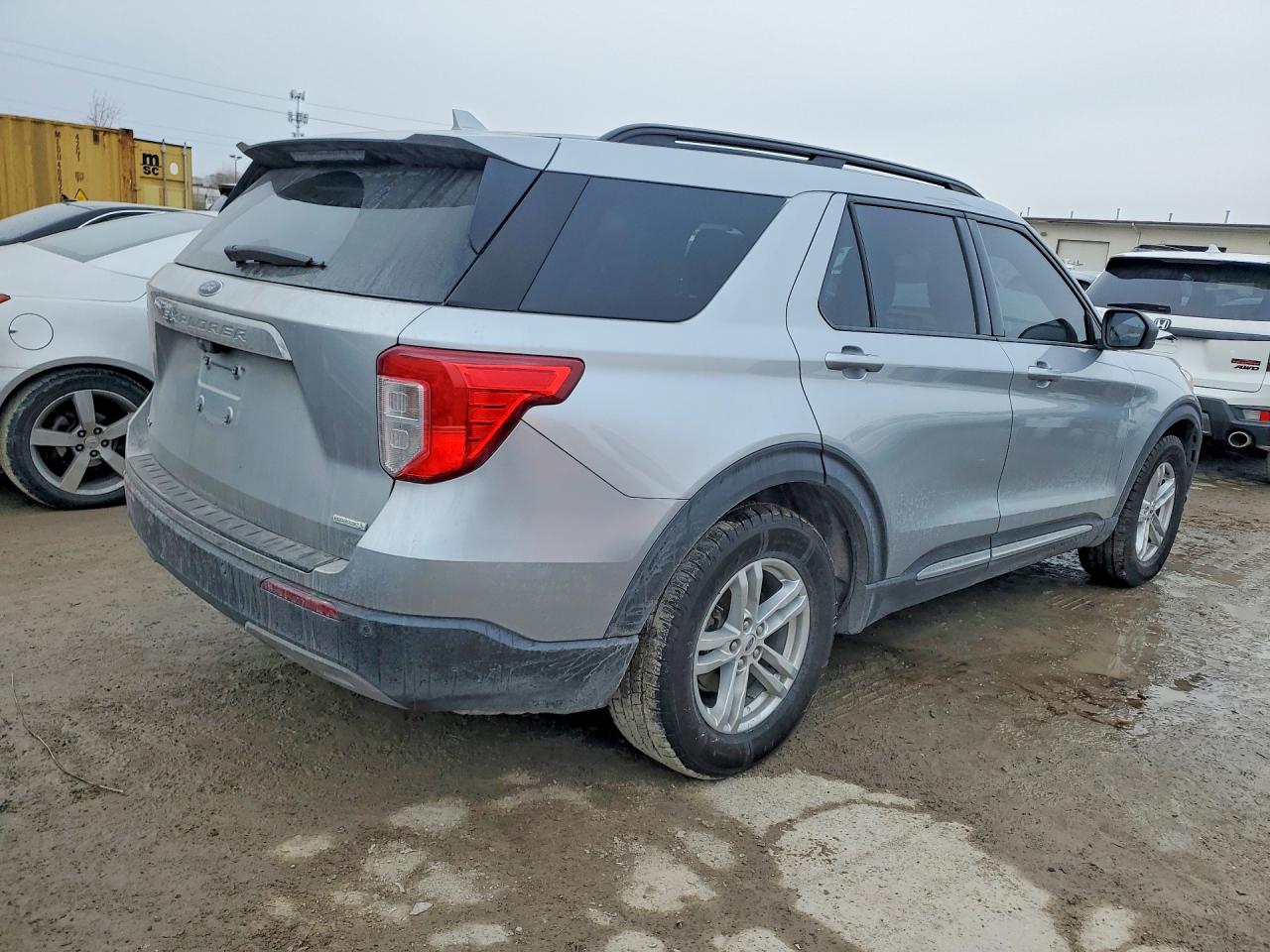 2020 FORD EXPLORER XLT photo 3