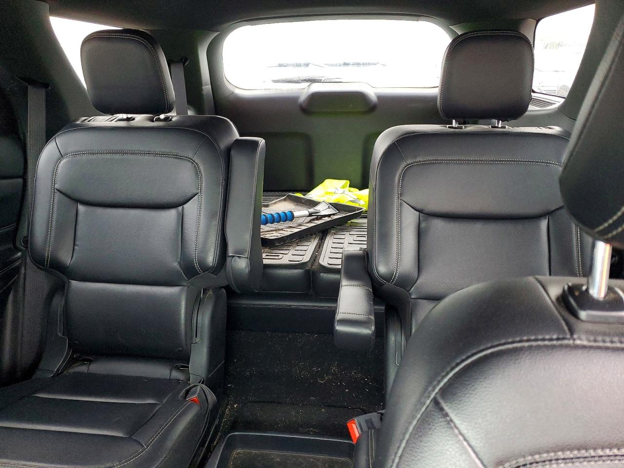 2020 FORD EXPLORER XLT photo 10