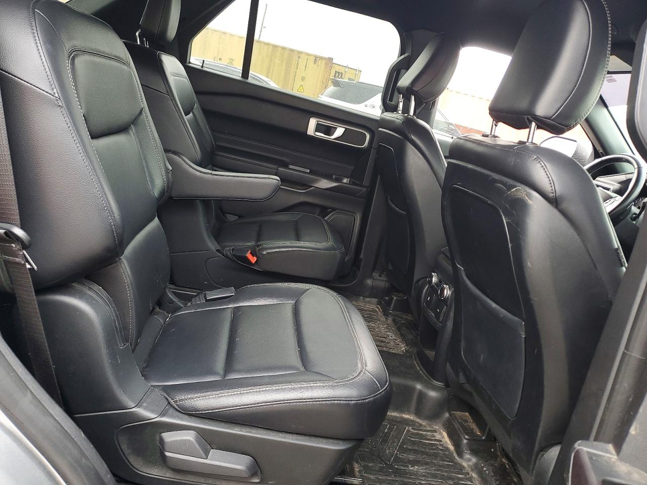 2020 FORD EXPLORER XLT photo 11