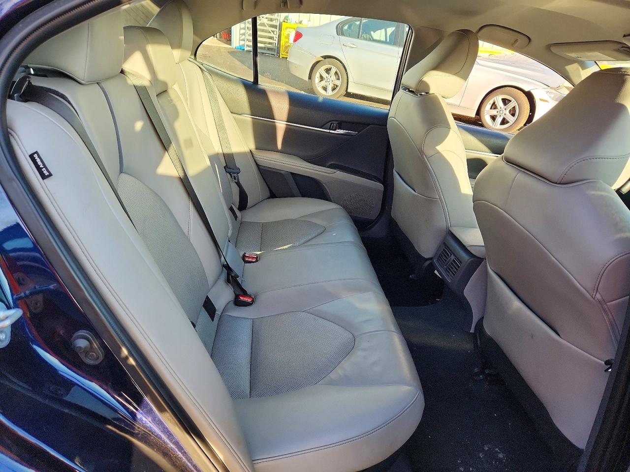 2022 TOYOTA CAMRY XLE photo 28