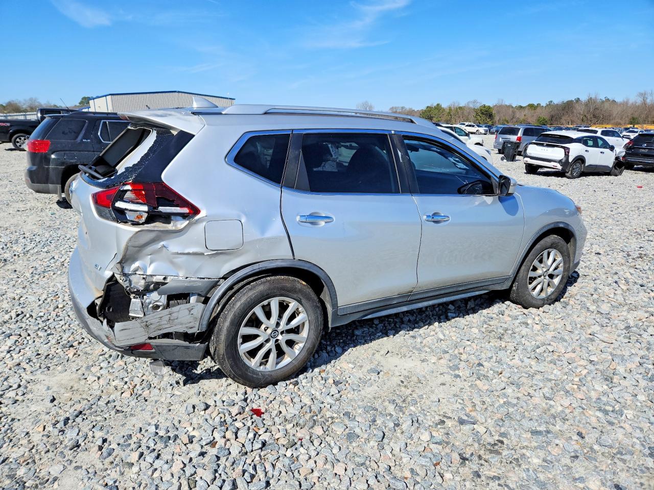 2018 NISSAN ROGUE S photo 5
