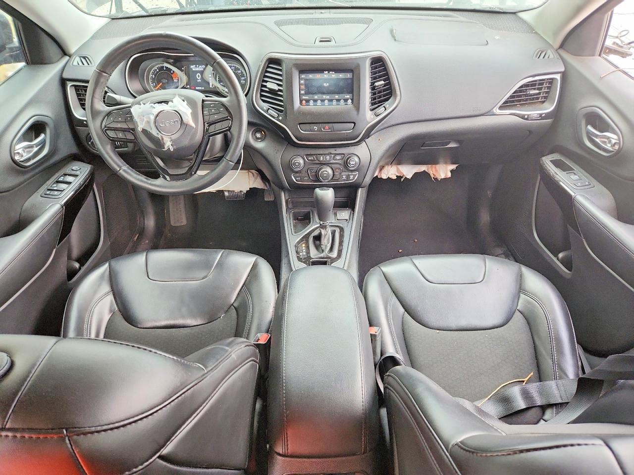 2019 JEEP CHEROKEE LATITUDE PLUS photo 8