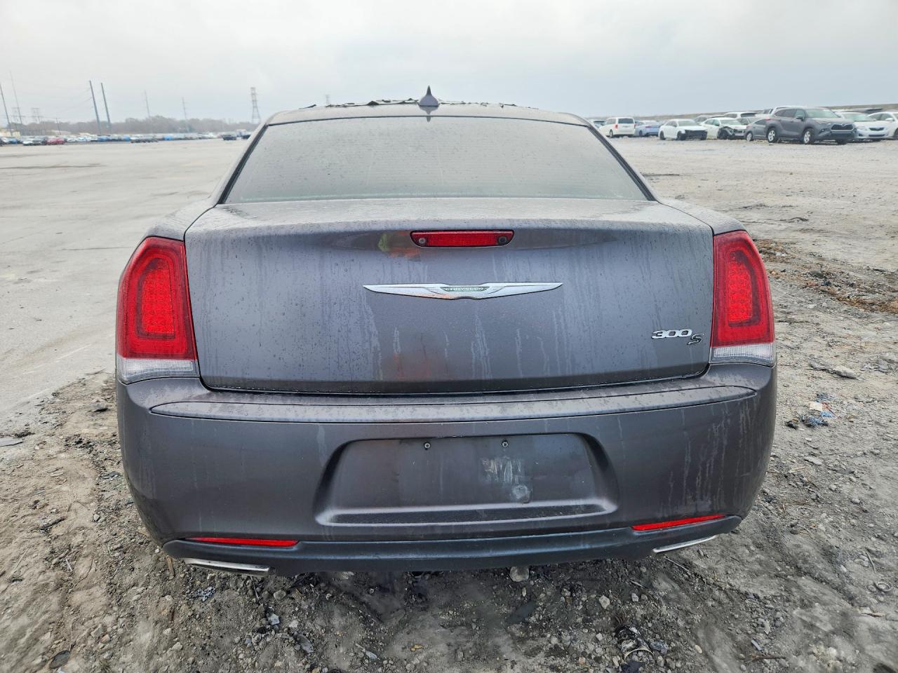 2019 CHRYSLER 300 S photo 6