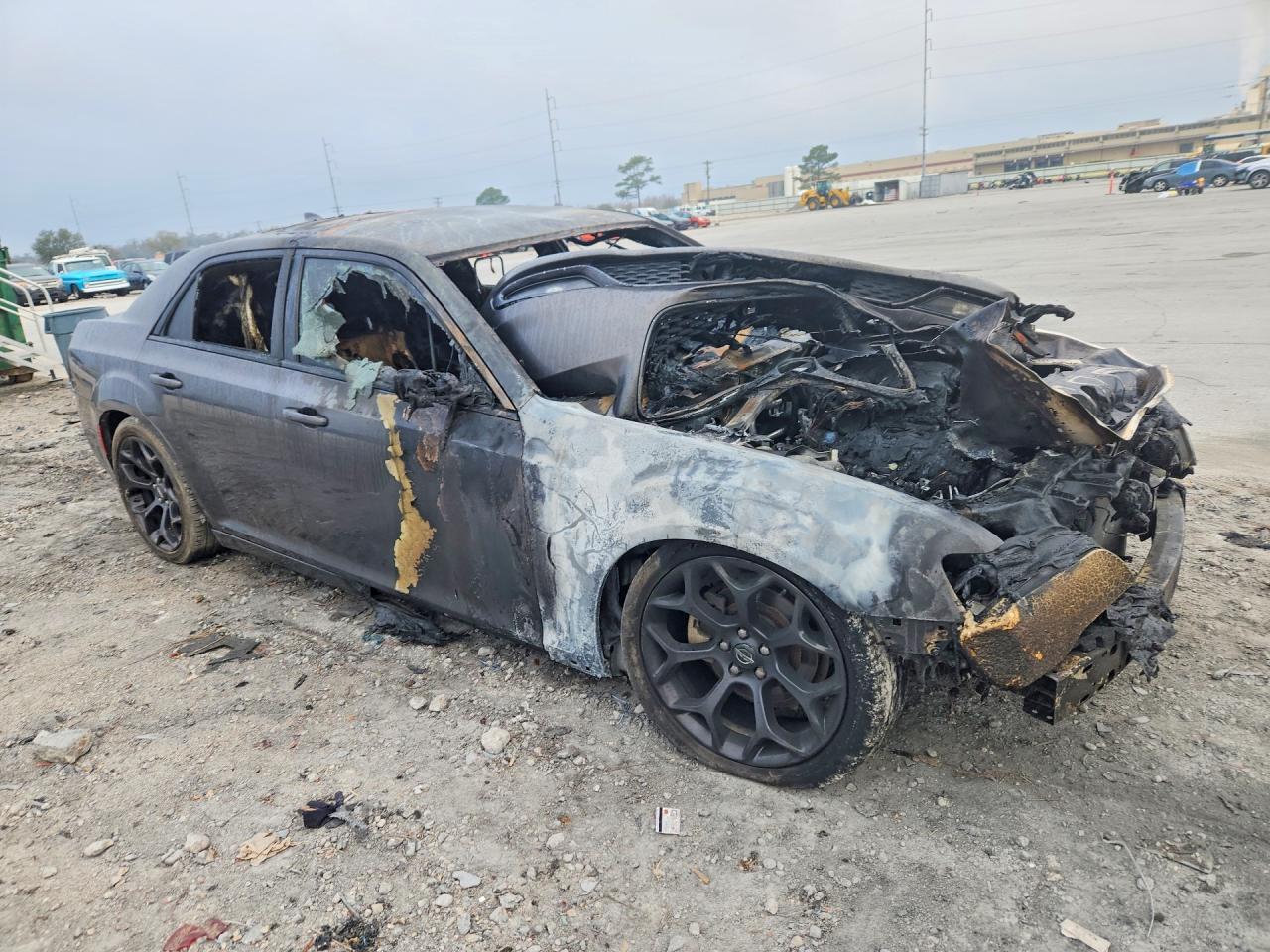 2019 CHRYSLER 300 S photo 4