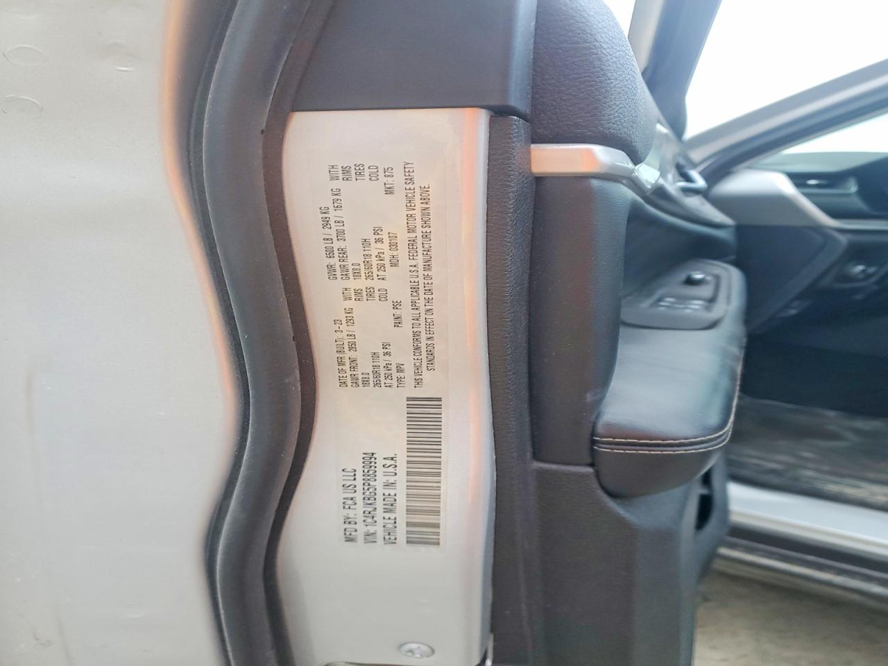2023 JEEP GRAND CHEROKEE L LIMITED photo 25