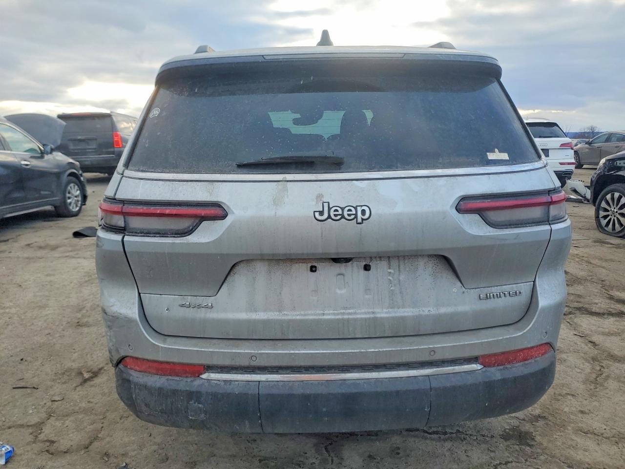 2023 JEEP GRAND CHEROKEE L LIMITED photo 11