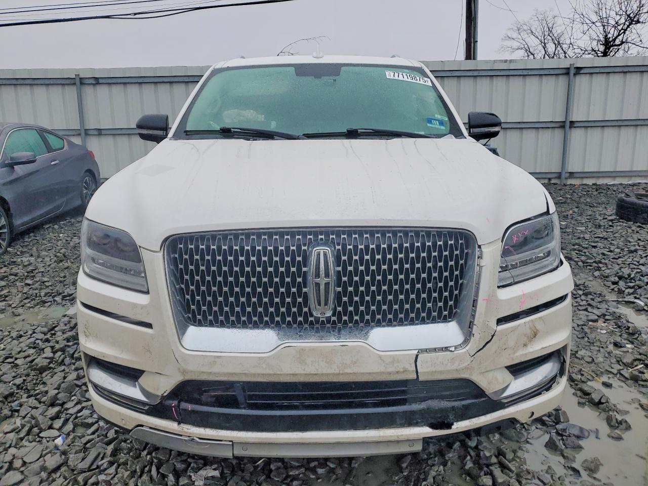 2018 LINCOLN NAVIGATOR L RESERVE photo 9