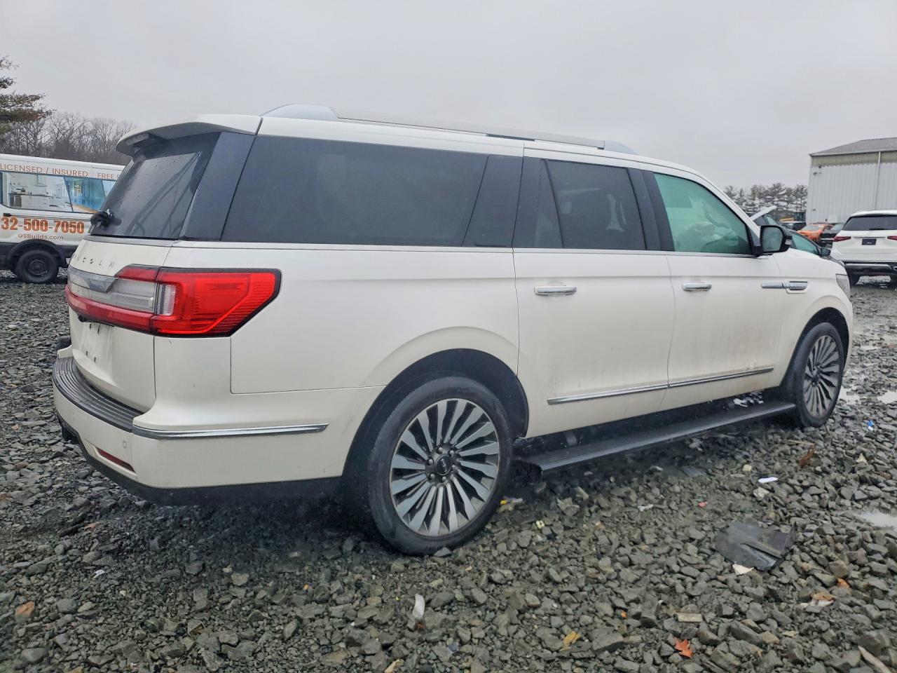 2018 LINCOLN NAVIGATOR L RESERVE photo 5