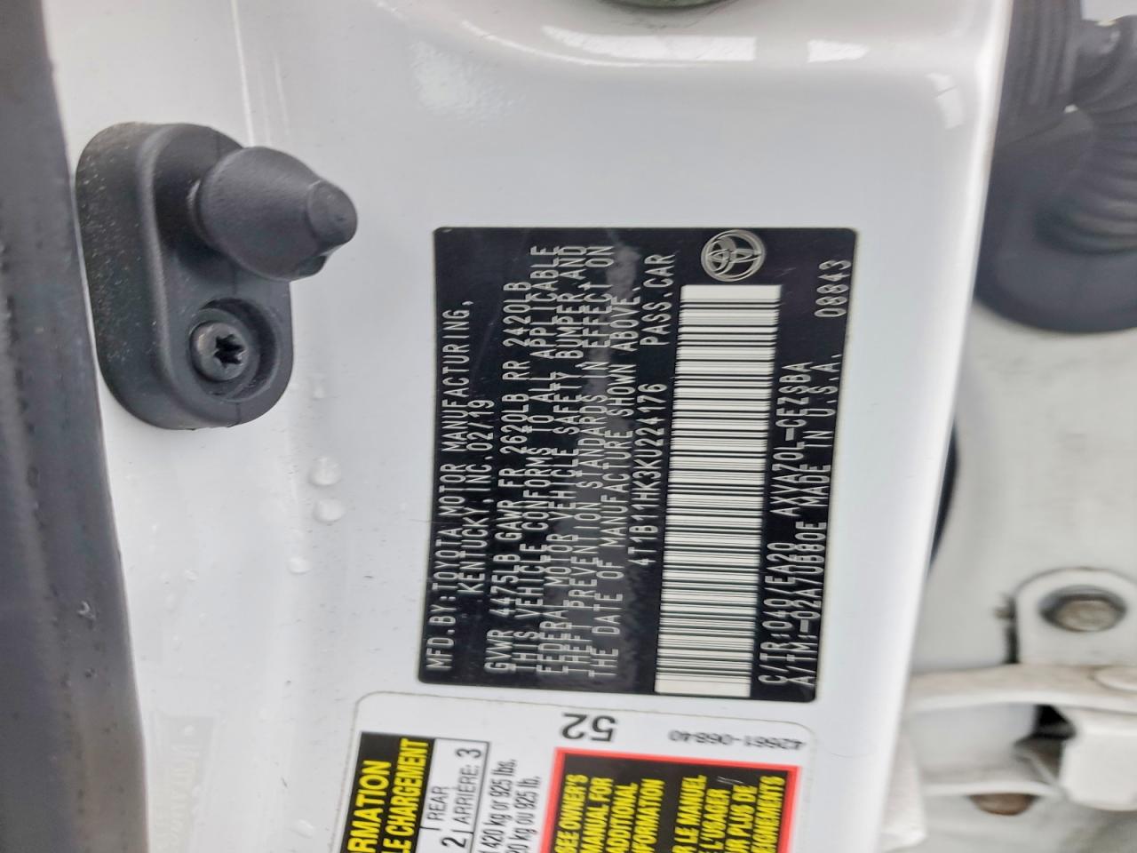 2019 TOYOTA CAMRY SE photo 23