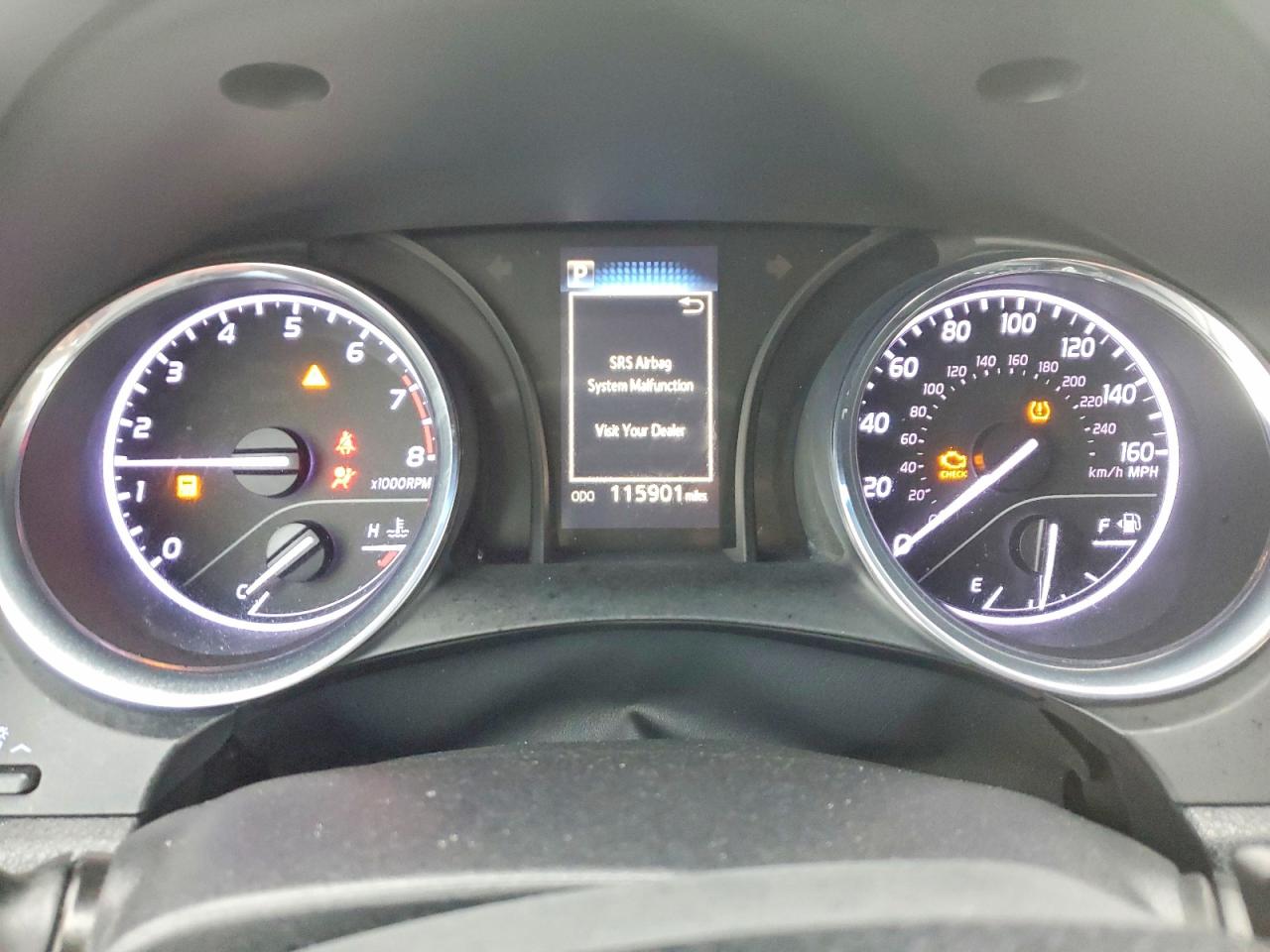 2019 TOYOTA CAMRY SE photo 17