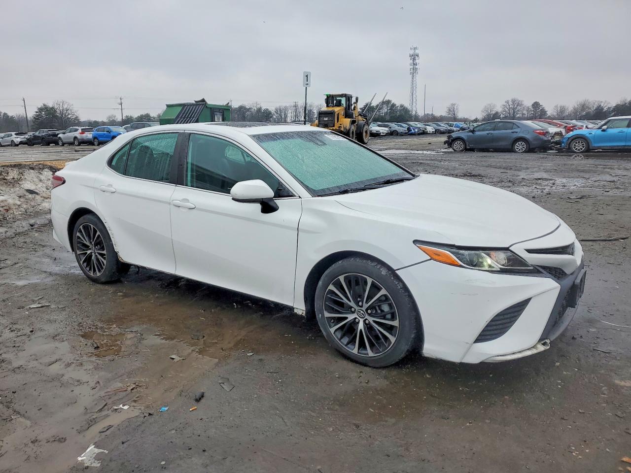 2019 TOYOTA CAMRY SE photo 7