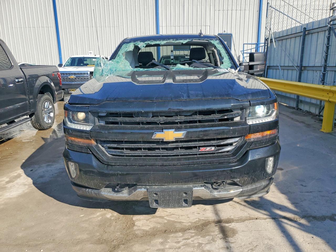 2017 CHEVROLET SILVERADO K1500 LT photo 9