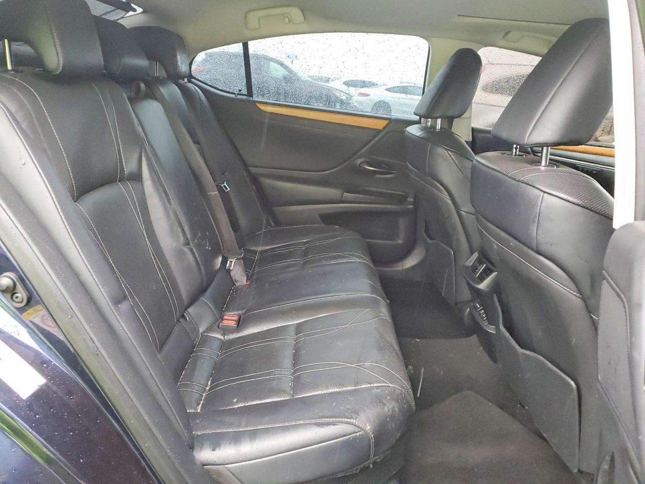 2019 LEXUS ES photo 19