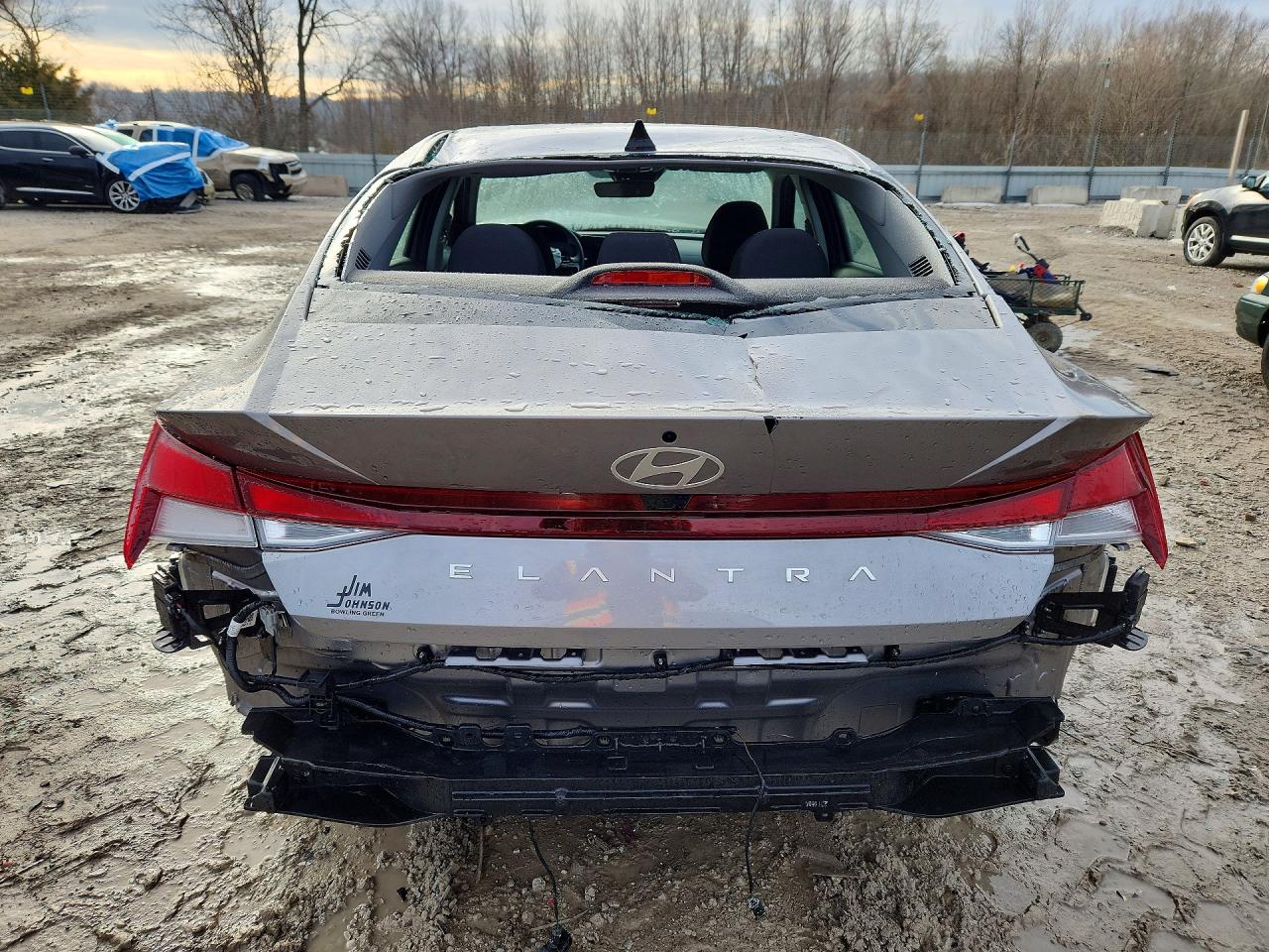 2024 HYUNDAI ELANTRA SEL photo 11