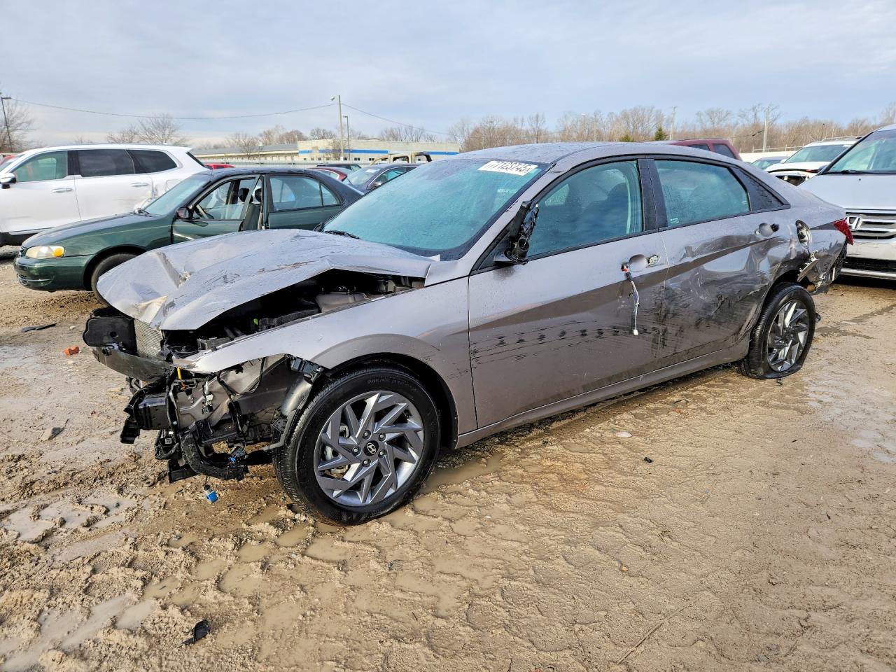 2024 HYUNDAI ELANTRA