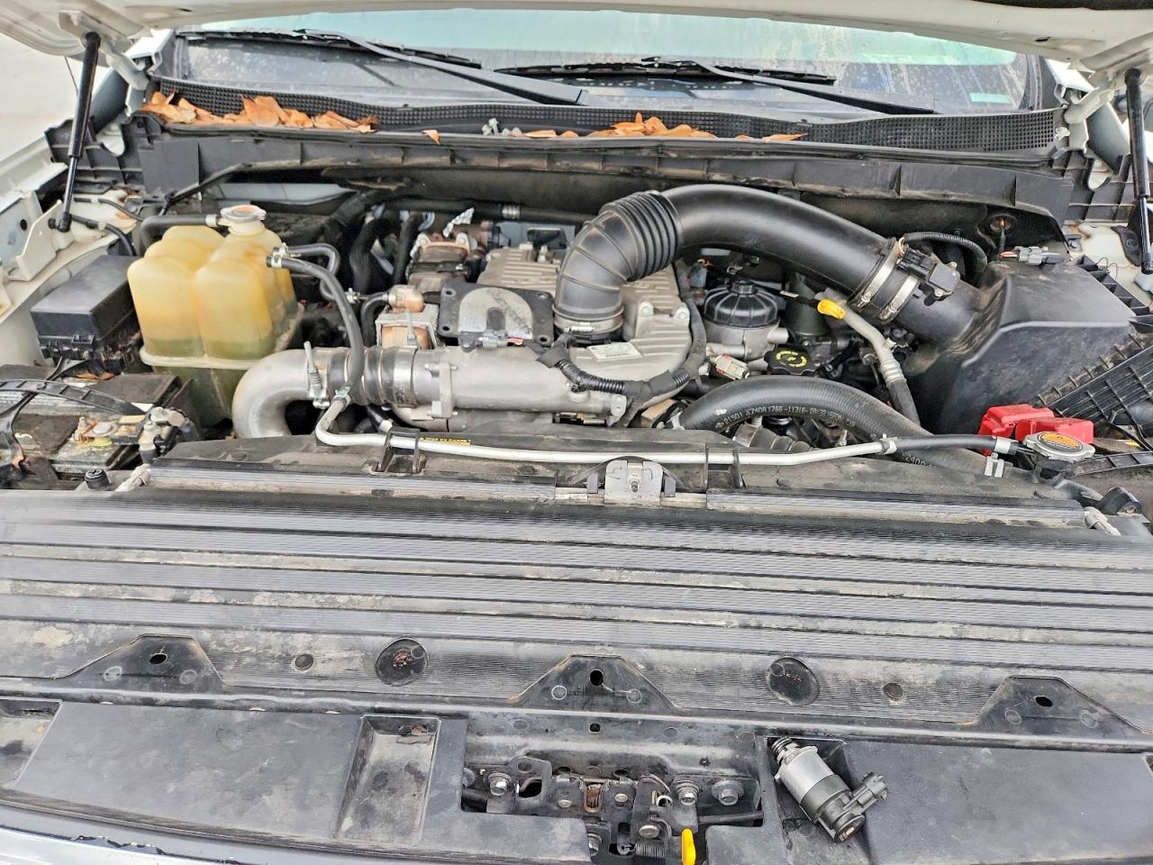 2016 NISSAN TITAN XD SL photo 21