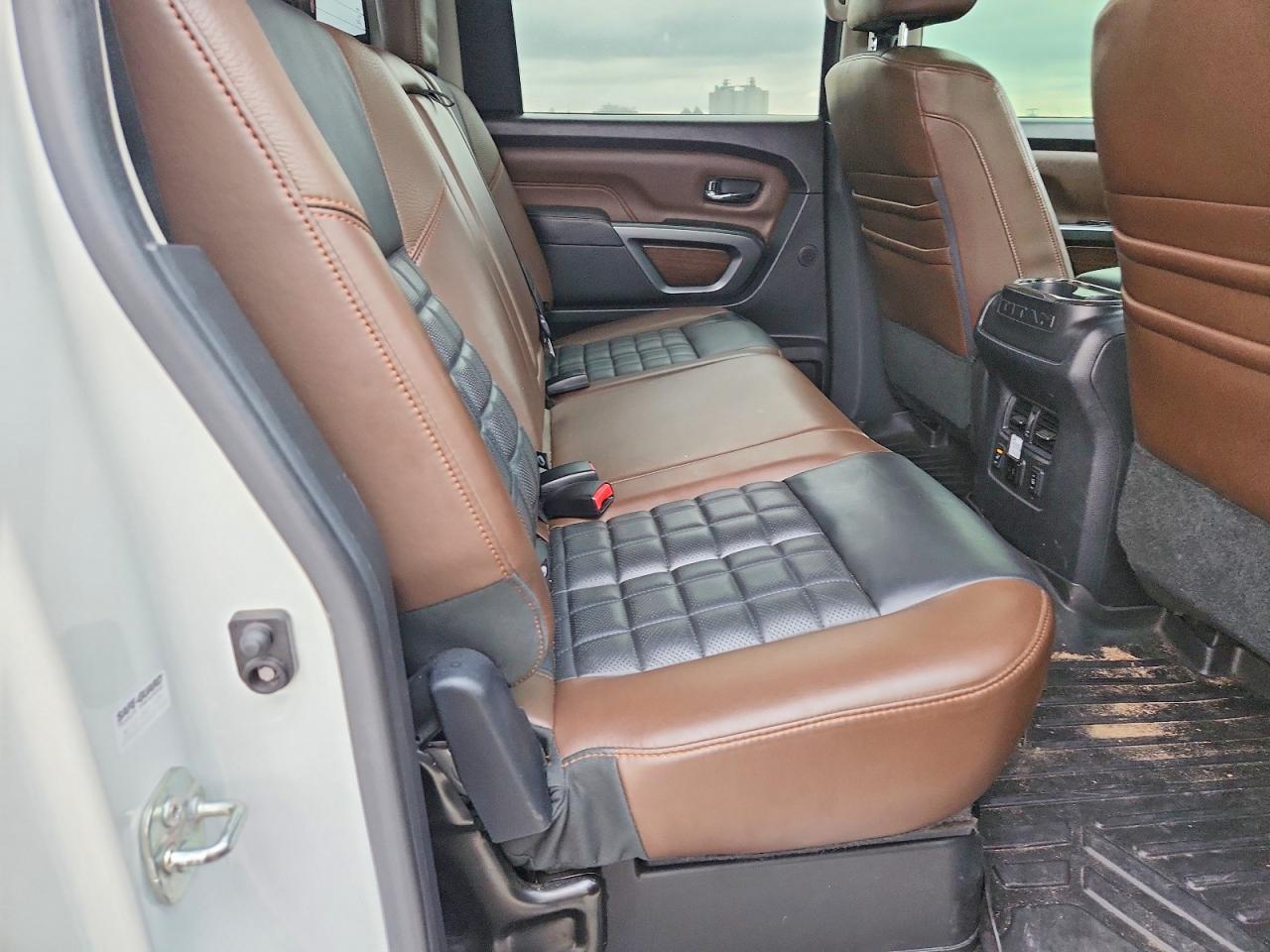 2016 NISSAN TITAN XD SL photo 19