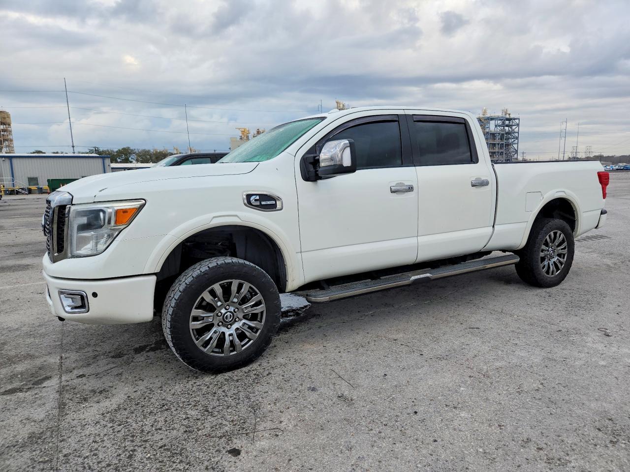 2016 NISSAN TITAN XD