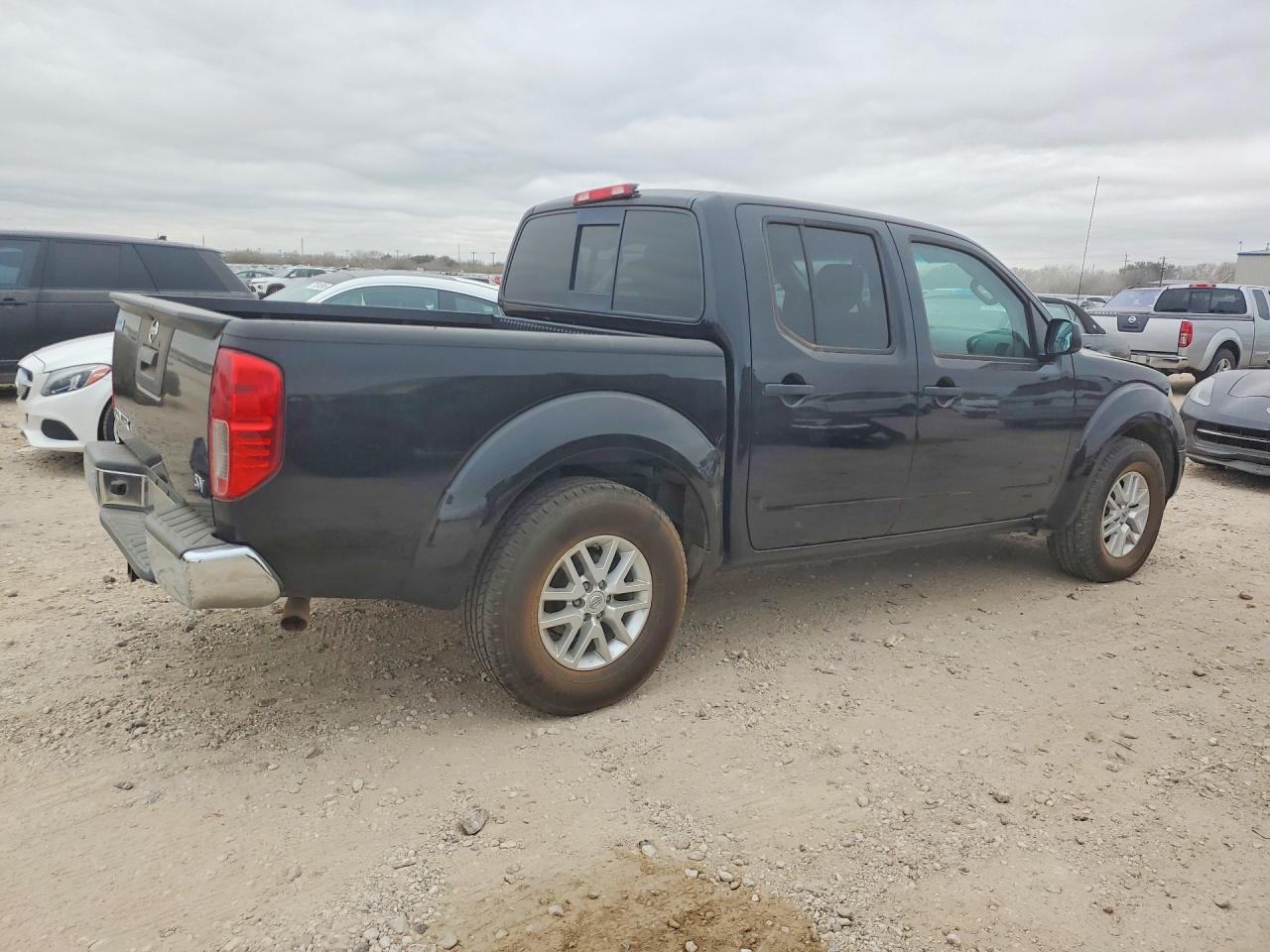 2019 NISSAN FRONTIER S photo 3