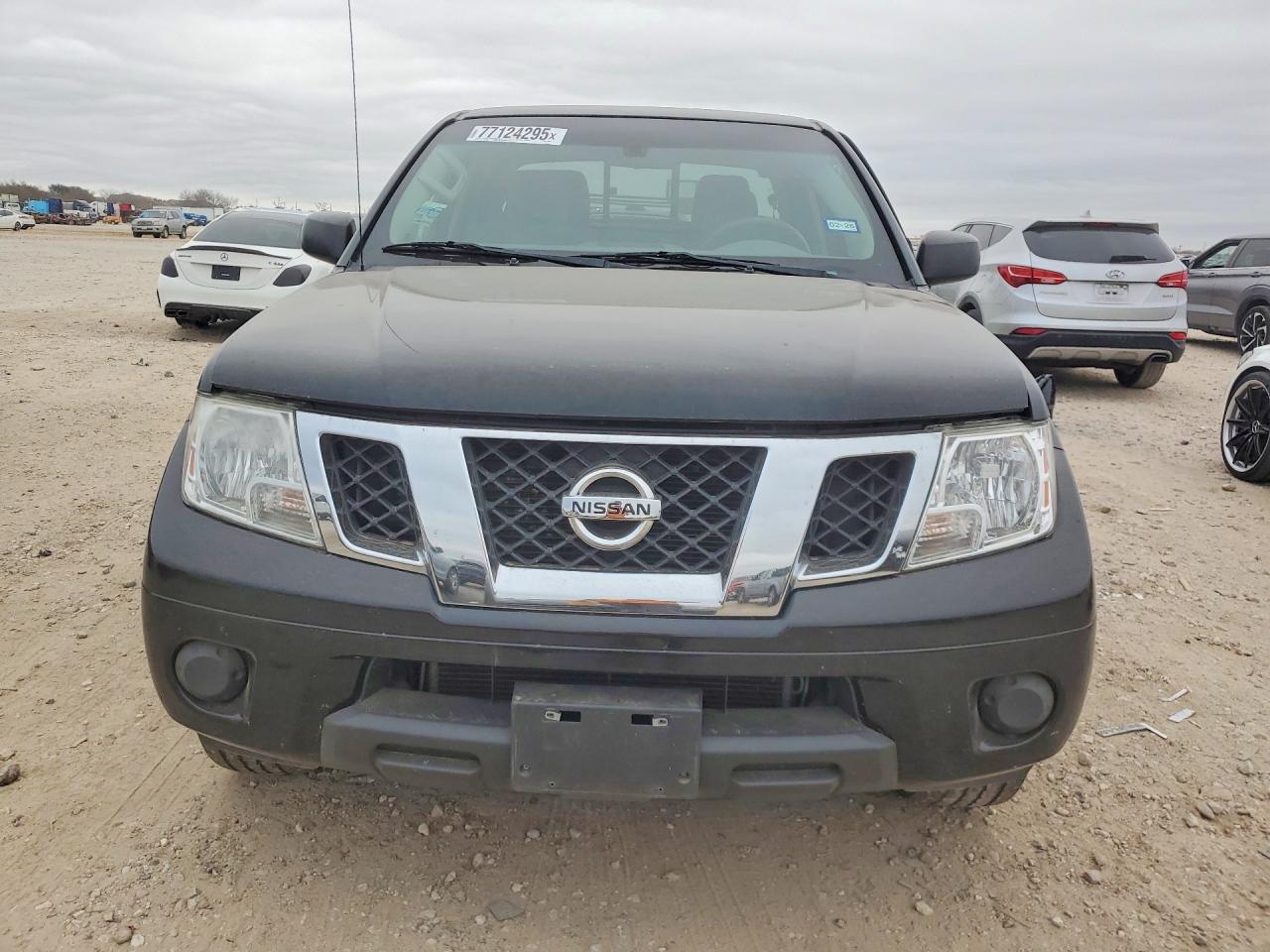 2019 NISSAN FRONTIER S photo 5