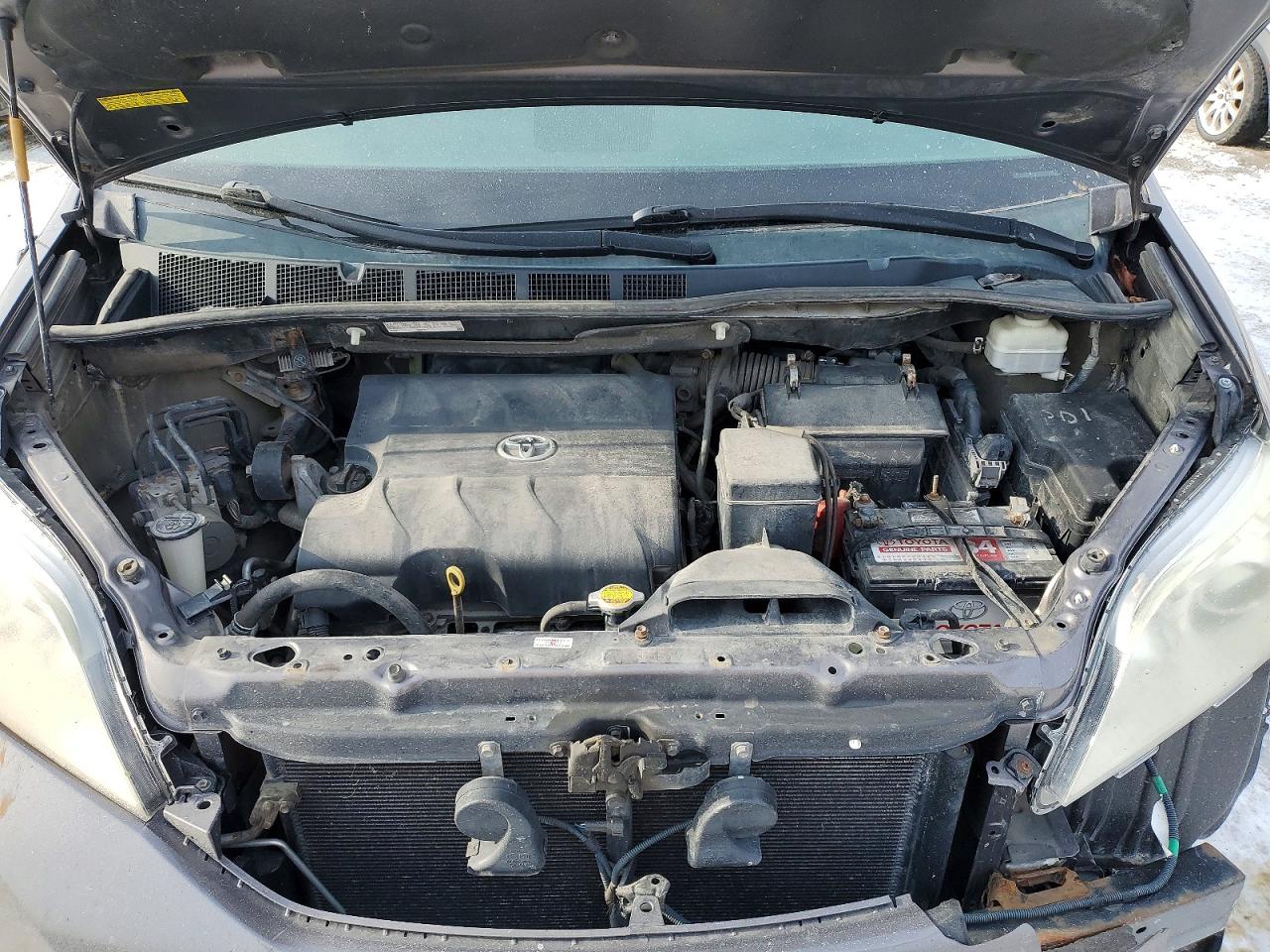 2013 TOYOTA SIENNA CE photo 21