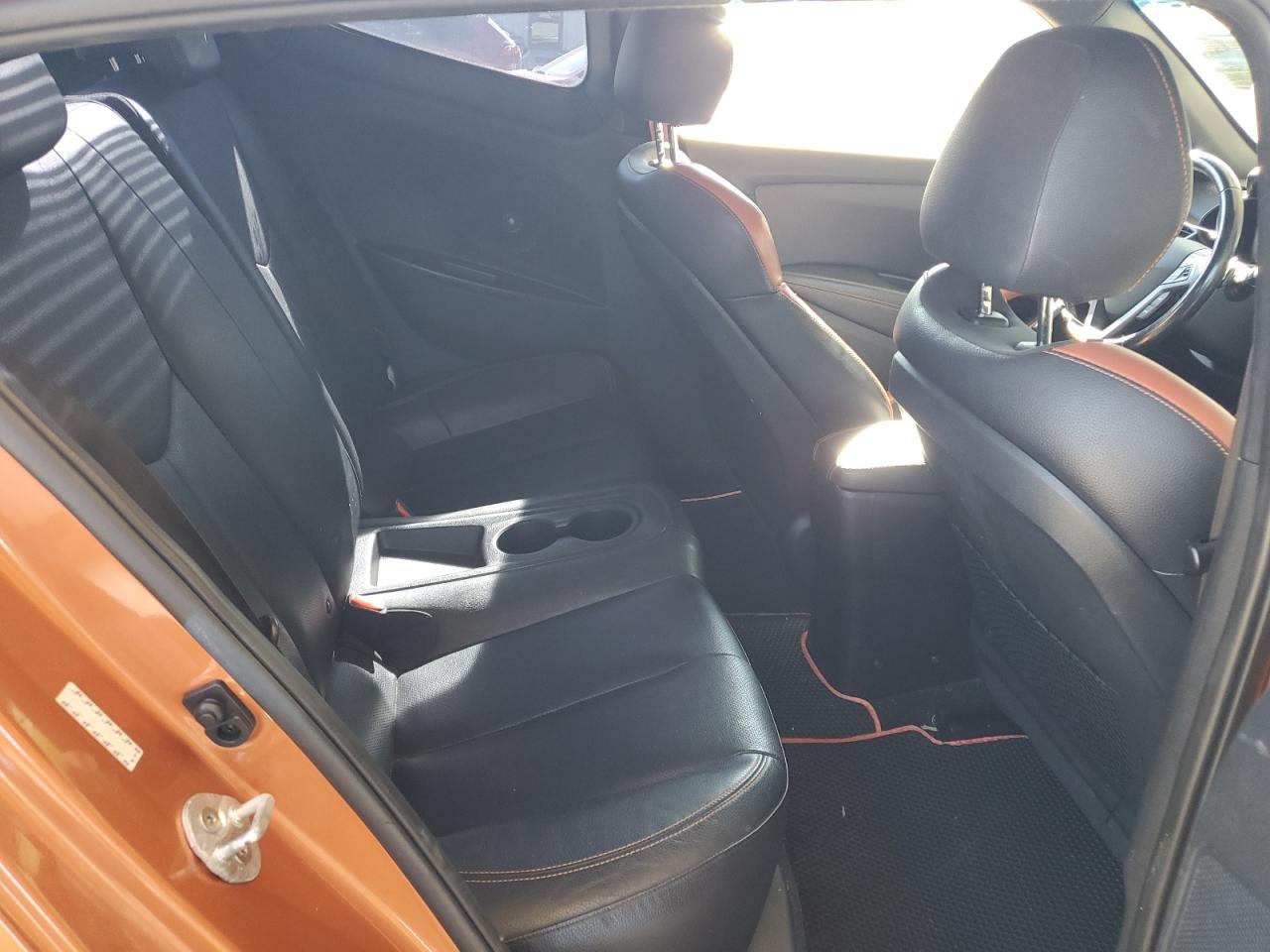 2016 HYUNDAI VELOSTER photo 19