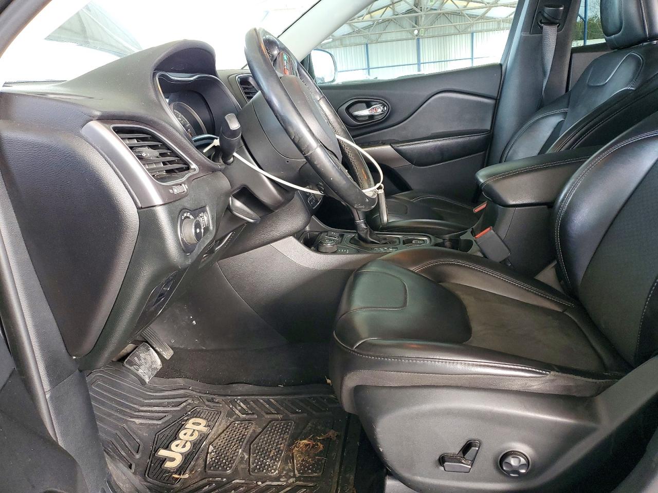 2019 JEEP CHEROKEE LATITUDE PLUS photo 7