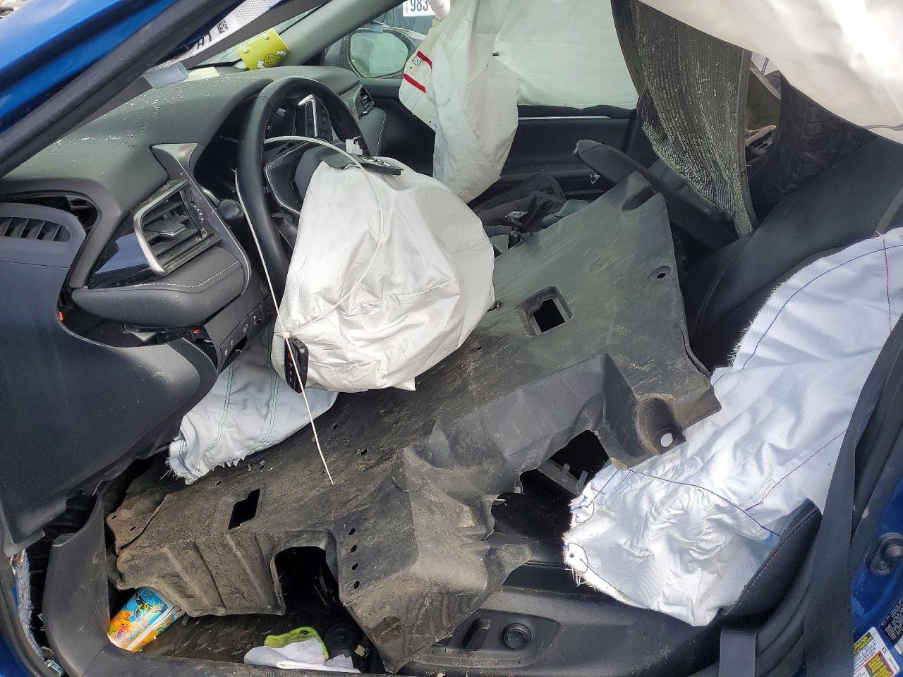 2020 TOYOTA CAMRY XSE photo 13
