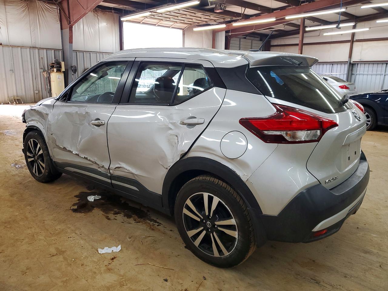 2019 NISSAN KICKS S photo 3
