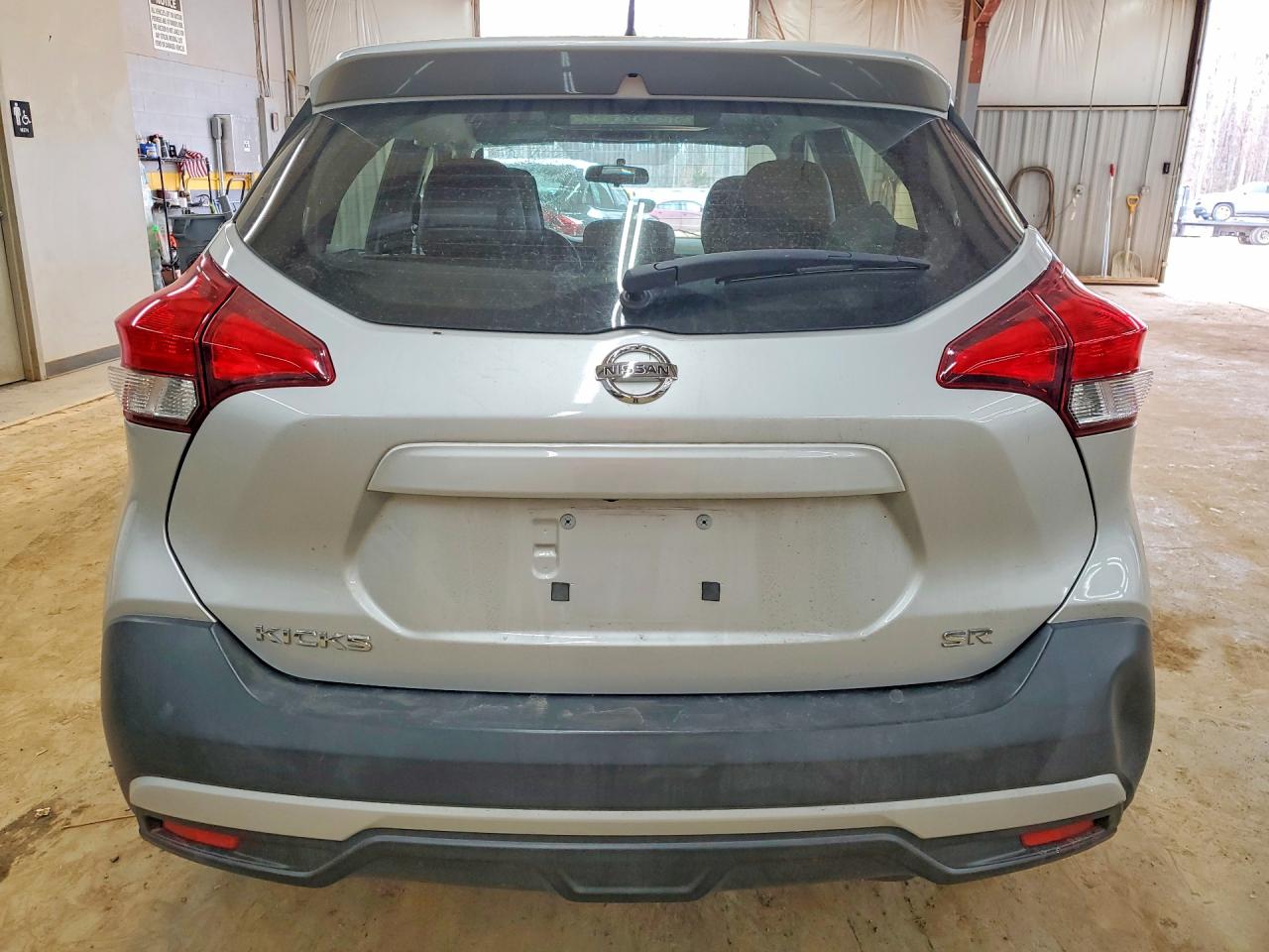 2019 NISSAN KICKS S photo 11