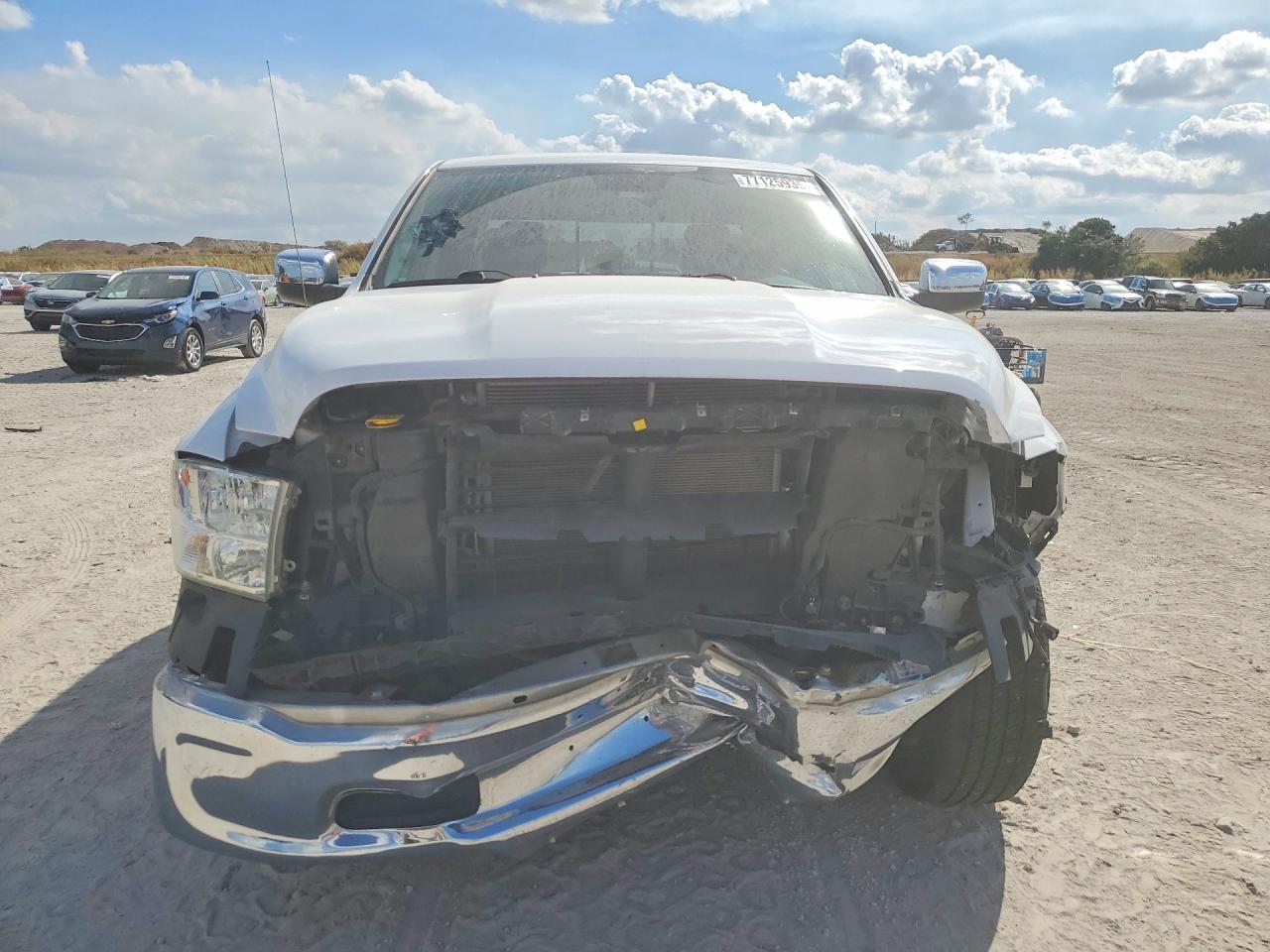 2019 RAM 1500 CLASSIC SLT photo 9
