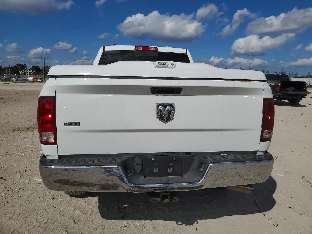 2019 RAM 1500 CLASSIC SLT photo 11