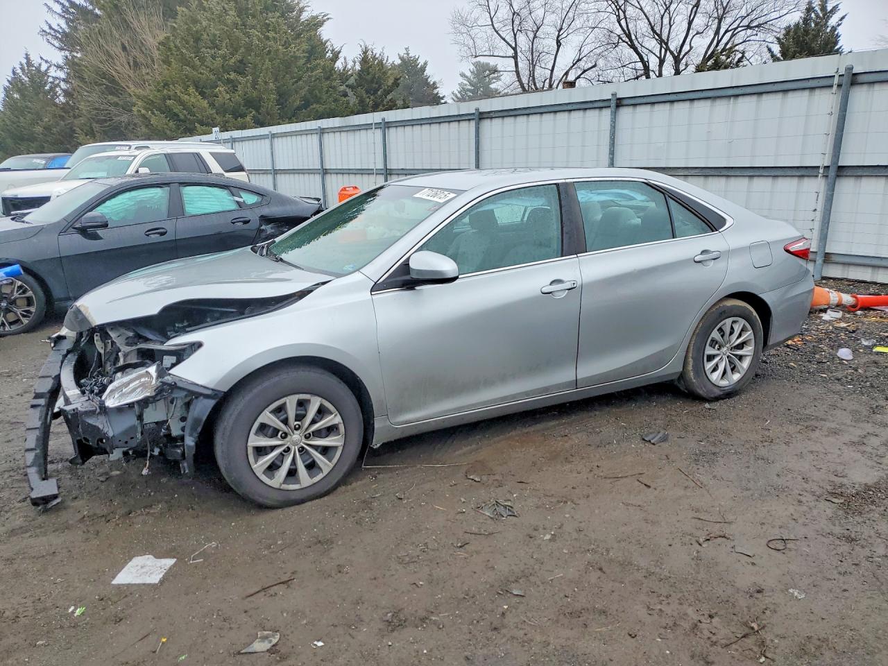 2016 TOYOTA CAMRY